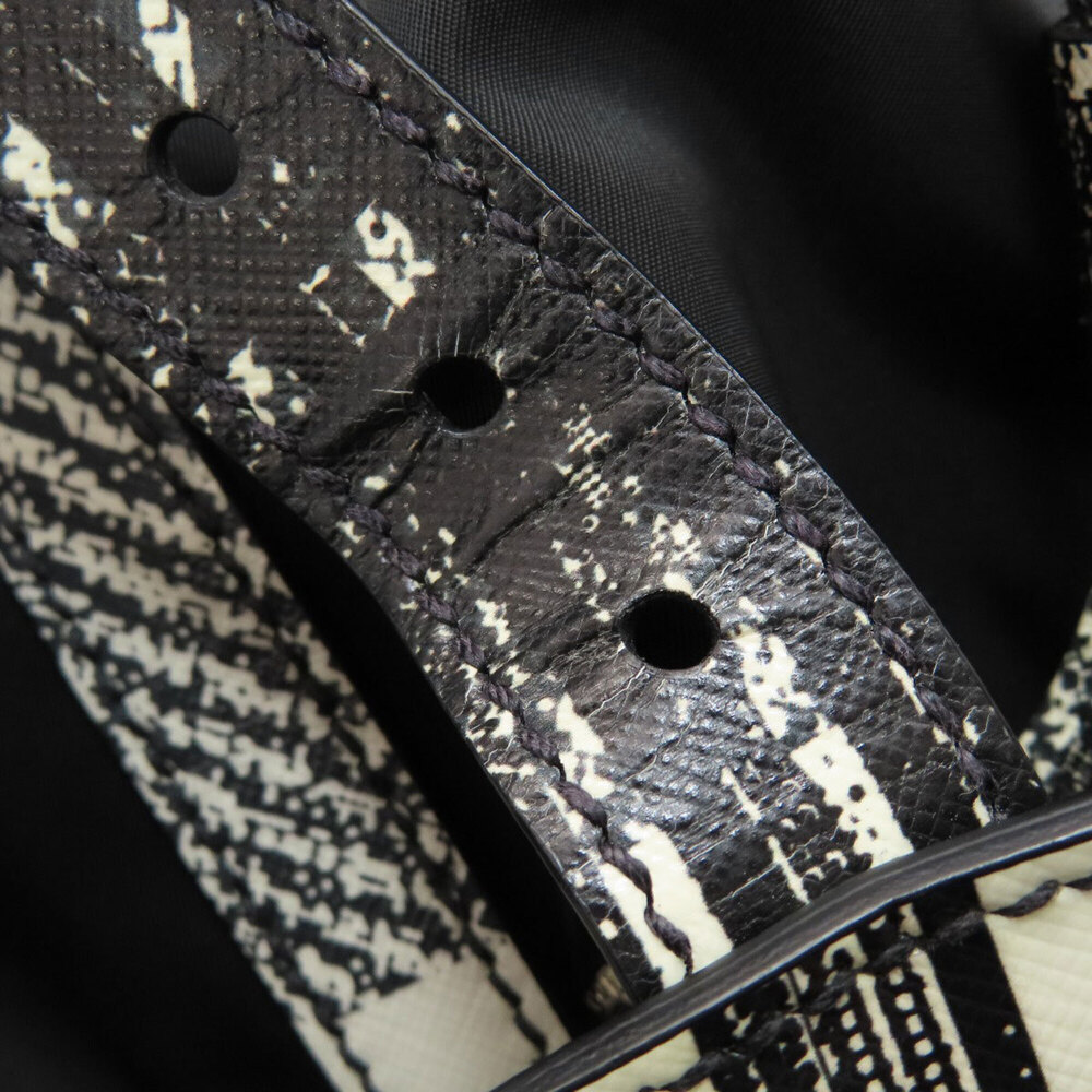 PRADA Bag - Picture 10 of 14